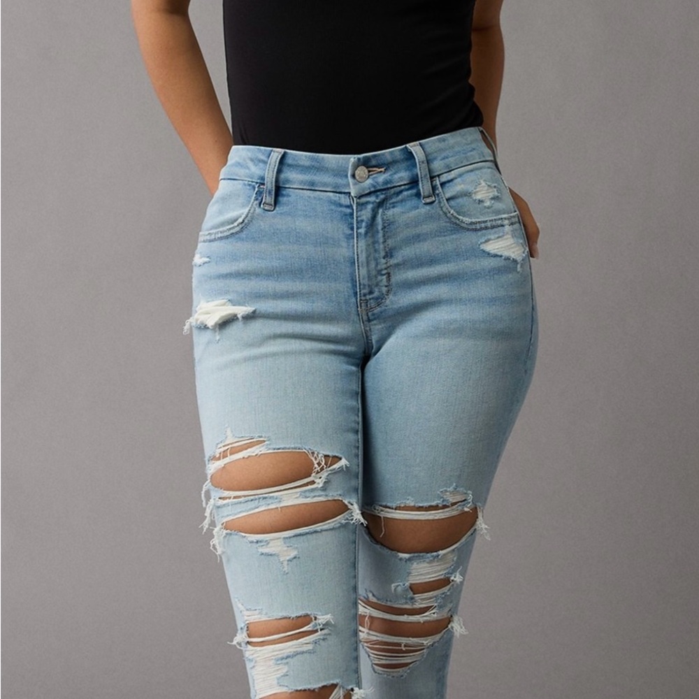 American Eagle Outfitters Light Blue Distressed Jeggings